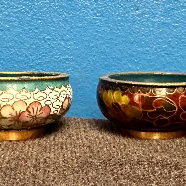 Vintage Cloisonne brass and enamel hand painted salt/pepper bowls