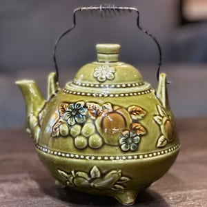 Vintage green Japanese teapot- 1970’s