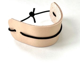 Leather edge protector, dyed - only to be ordered with a made-to-order leather cover. Not available on its own.