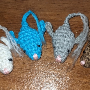 Crocheted Mouse Toy with 100% Organic Catnip