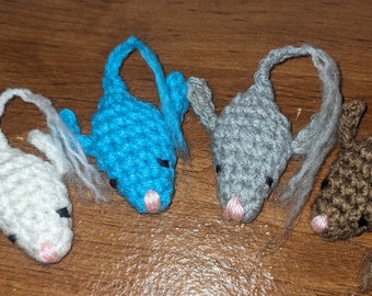 Crocheted Mouse Toy with 100% Organic Catnip