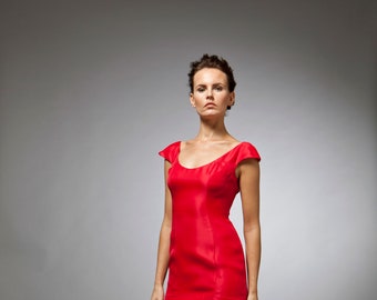 Evening Gown, Cocktail Dress, Bridesmaid, Full Length, Bright Red, Silk Gazar, Scoop neck, Cap sleeves, Cutaway skirt, Sweep train.