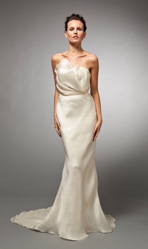 draping dress