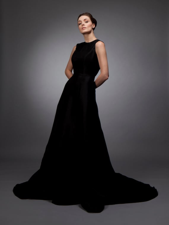 Evening Gown, Cocktail Dress, Slim Fit, Jewel Neck, Long Train, Open Back, Silk Gazar, Black.