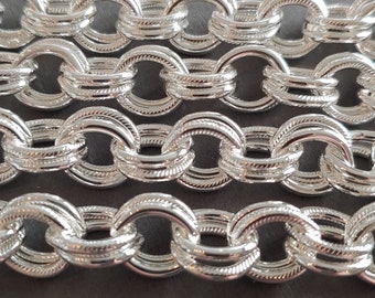 Stalen ketting verzilverd dubbel ovaal ovaal 14 x 10 mm. Gemaakt in de VS. Messing schakelketting. Ovale stalen schakelketting, verkocht per voet.