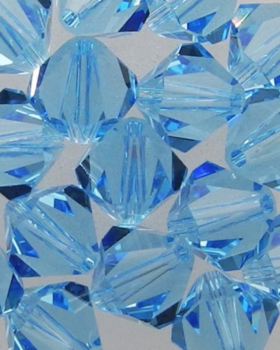 SWAROVSKI #5301 バイコーン ビーズ 8 mm アクアマリン 非 AB (18 個 
