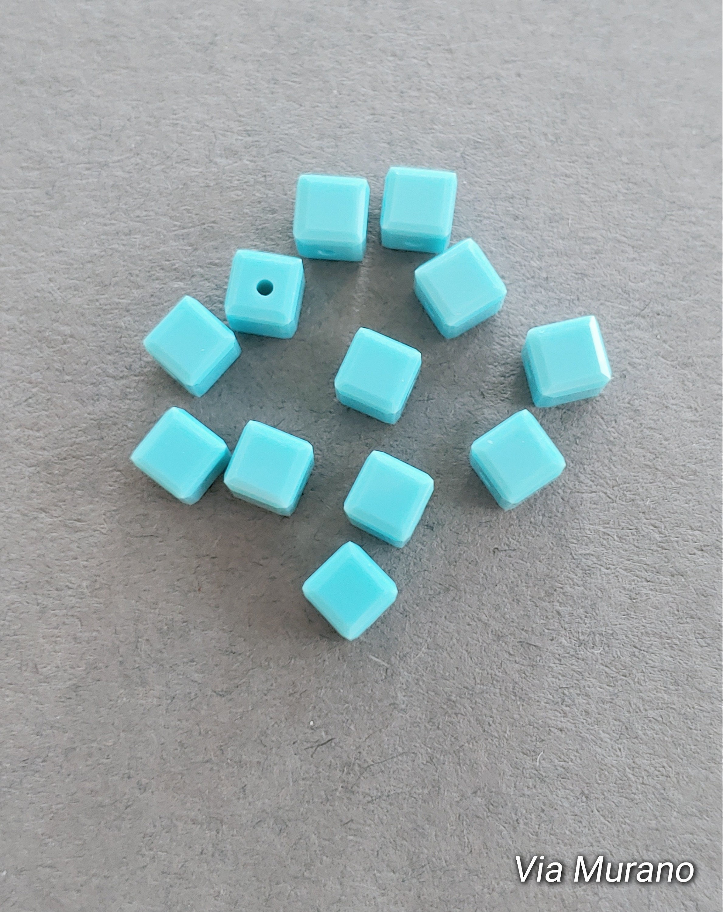 スワロフスキー #5601 キューブビーズ 4 mm ターコイズ 非AB (12 個 
