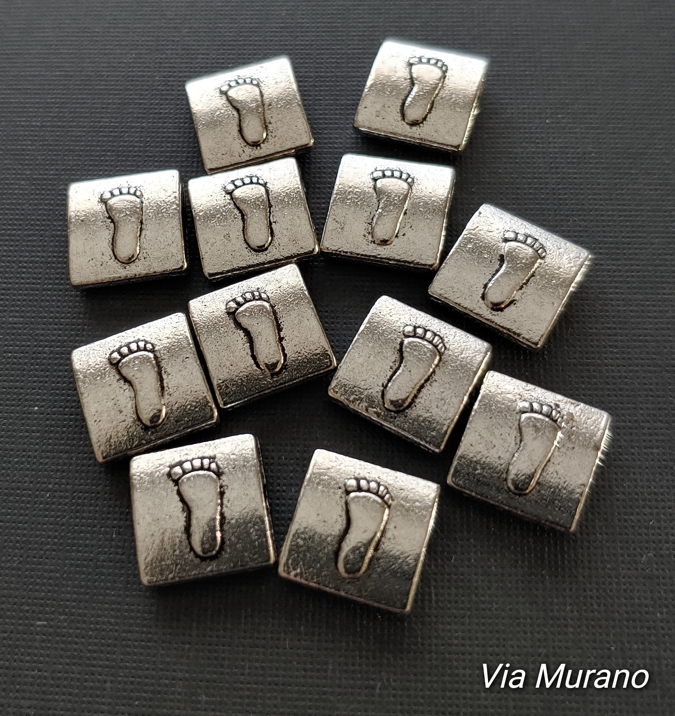 ピューター製ラウンドフラットビーズ 波模様 12 mm x 3 mm (10 個