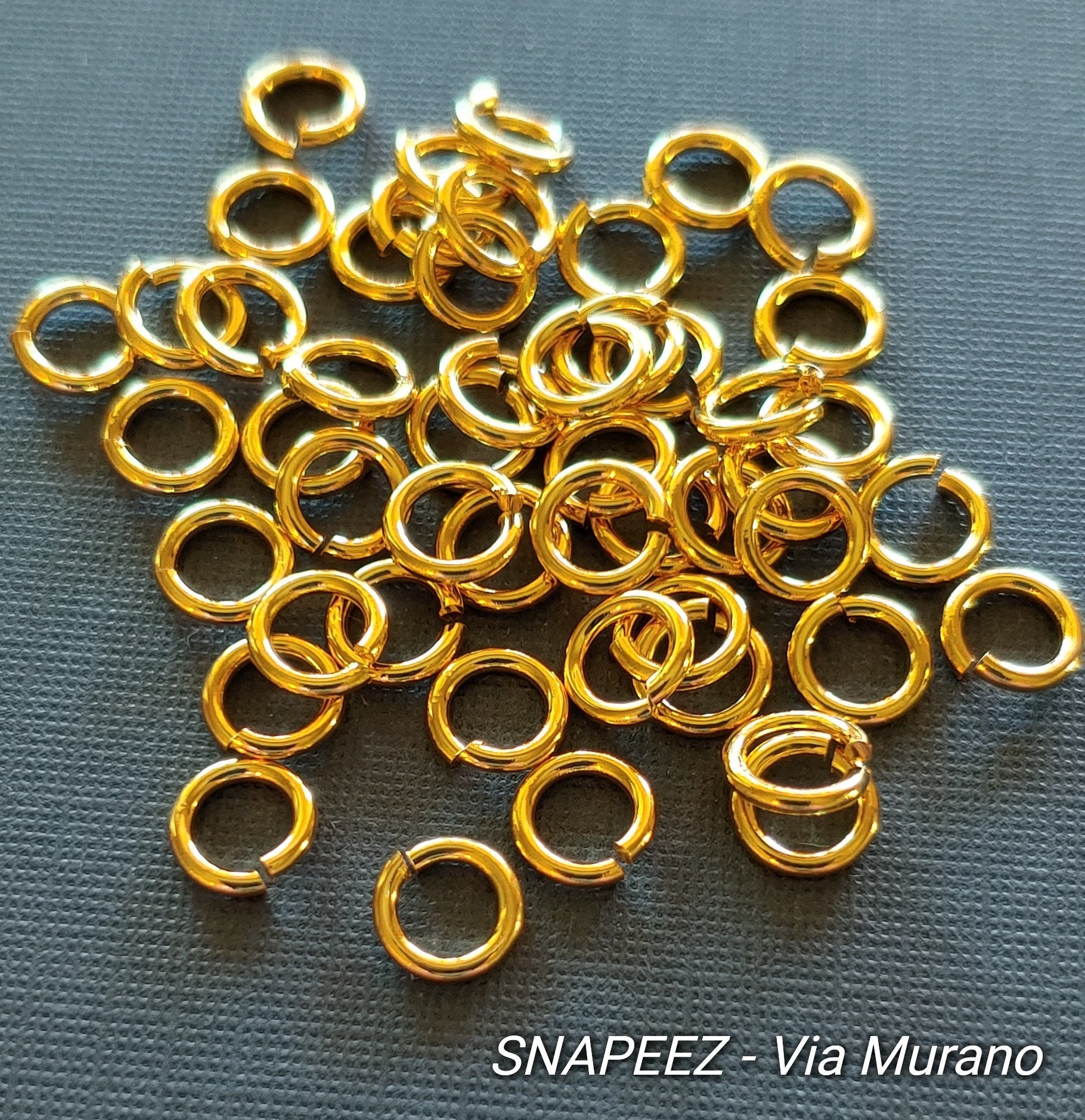 BEADNOVA 6mm Jump Rings Gold Jump Rings for Keychains Open Jump Rings for  Necklace Repair (300Pcs)
