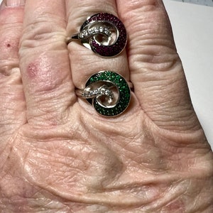 Emerald Or Ruby & White Topaz ring Sz8