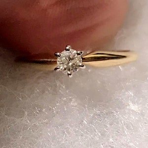 10KT Yellow/White Gold .15CT Diamond Ring sz 4
