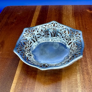 Pair of Vintage Silver-Plated Sweetmeat Dishes – EPNS, Pierced Design, Candy or Nut Dishes, English Silver Plate, 13.5 cm
