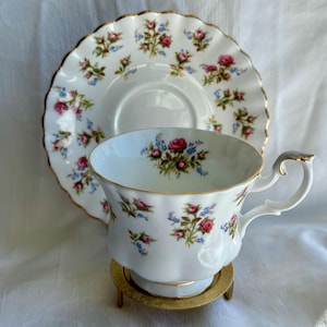 Royal Albert Winsome Teacup and Saucer: Vintage English Bone China, Pink Roses