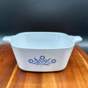 Pair of Vintage Corning Ware Blue Cornflower Dishes – 1.5 Qt and 700ml – P-1 1/2-B  and P-43-B – Classic Midcentury Cookware
