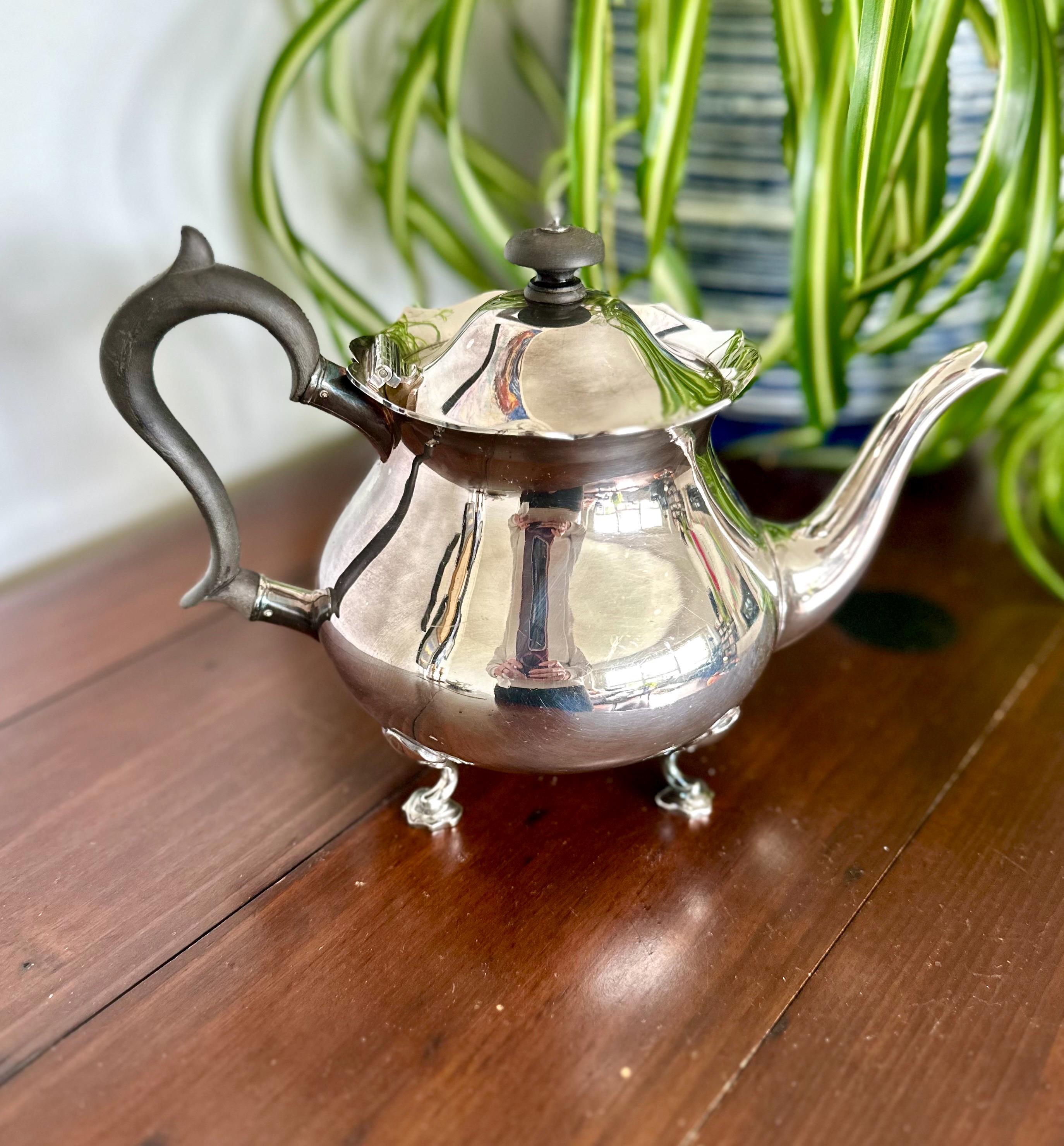 【Martin, Hall 】 イーグルのティーポット【シルバープレート】華麗！ Martin Hall Teapot - Etsy