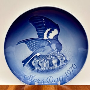 B&G Mors Dag Plates – 1970–1975 – Royal Copenhagen Mother’s Day Danish Blue Porcelain – Choose Animal and Year
