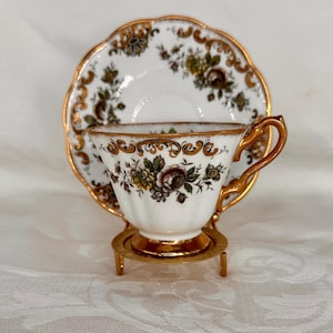 Vintage Rosina Fine Bone China Tea Cup & Saucer – Floral Scalloped Set with Gold Trim – Made in England – 1950s Teacup