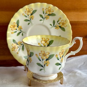 Vintage Royal Albert Yellow Primrose Teacup and Saucer – Bone China England – Gainsborough Shape – Rare Floral Pattern