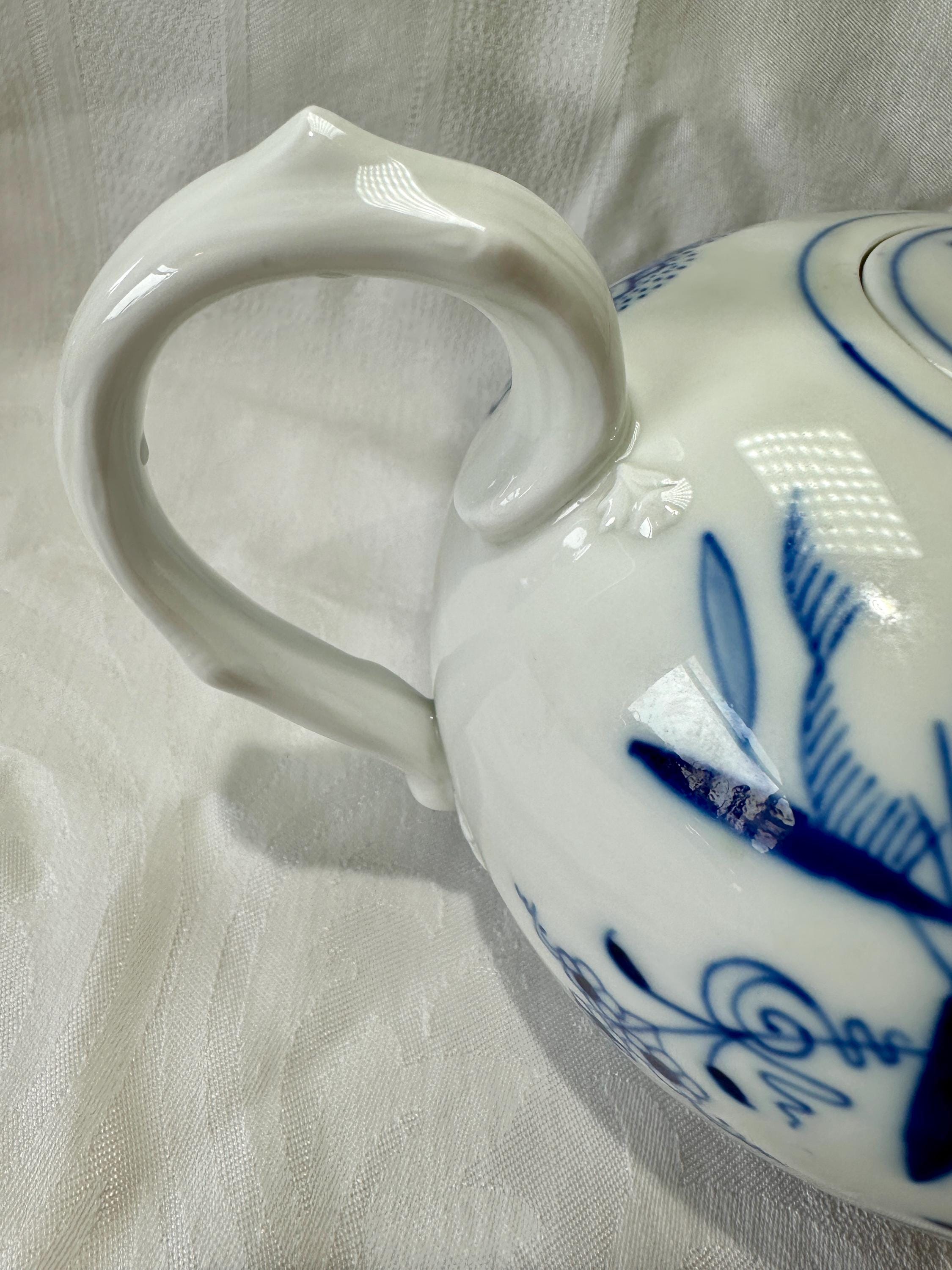 Antique Meissen Blue Onion Teapot: Hand-painted German Porcelain