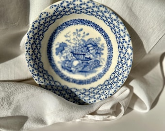 Vintage Beverley Blue & White Bowl – Empire England, 1920s