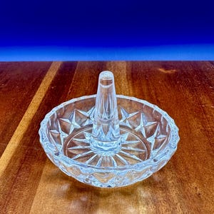 Vintage Pressglas Ringhalter Schale - Starburst Schmuckhalter, Mid-Century Waschtischtablett für Ringe, Ohrringe & Schmuckstücke