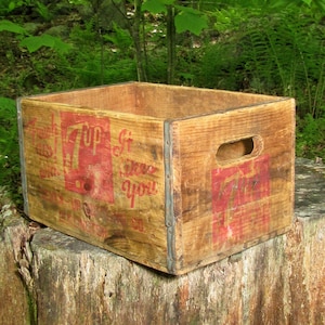 Vintage 7 Up Wooden Soda Pop Crate Rare Advertising Box with Handles Seven Up Bottling Company Burlington Vermont