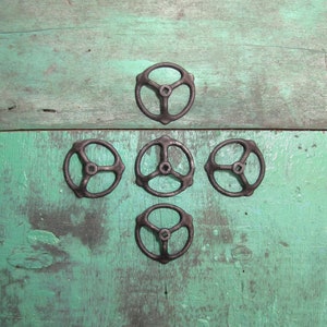 Vintage Set of 5 Knobs Cast Iron Industrial Machine Handles Factory Pulls Hardware