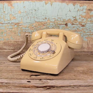 Vintage Desk Top Rotary Telephone West Electric AT&T Retro Beige Tan Yellow Table Phone Tested Works Great Made in U.S.A.