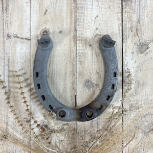 Vintage Large Metal Horseshoe Iron Good Luck Housewarming Wedding Gift