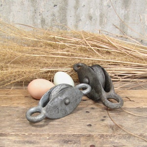 Vintage 2 Pulleys Cast Iron Galvanized Farmhouse Barn Nautical Hardware