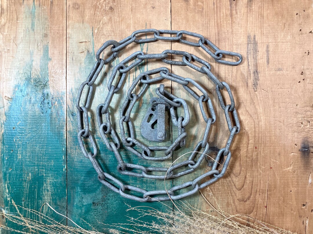 Vintage Chain With Hook Lock 102