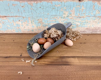 Vintage #3 Large Metal Scoop with Handle: Cast Aluminum General Store Grain, Seed, Feed, Scooper