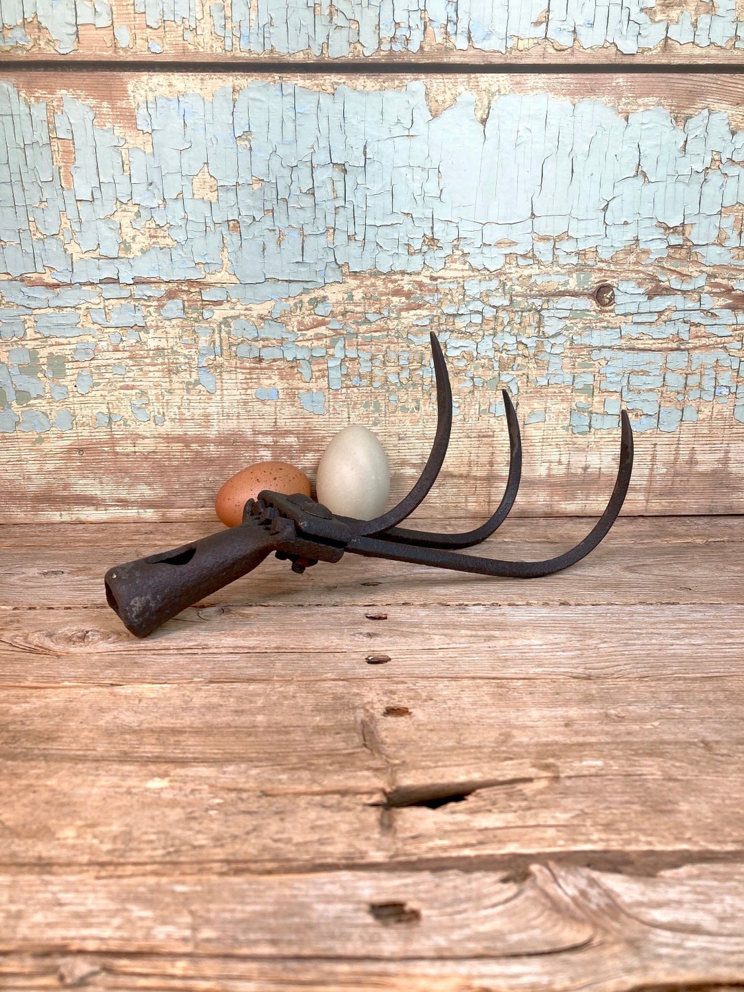 Vintage Iron Garden Cultivator Antique Farm Tiller Tool Barn Rake