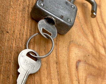 Vintage Metal Tiger Master Lock Company Padlock With 2 Keys