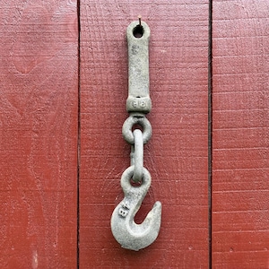 Vintage Iron Hook and Swivel Chain Link Farmhouse Pot Industrial Factory Hanging Plant Primitive Lighting Pendant Farm Barn Find 38 4B