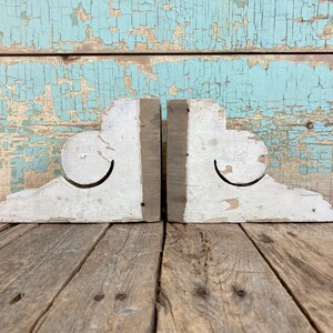 Pair Of Antique Original Wood Corbels – Vintage Shabby White Shelf Brackets With Paint Patina
