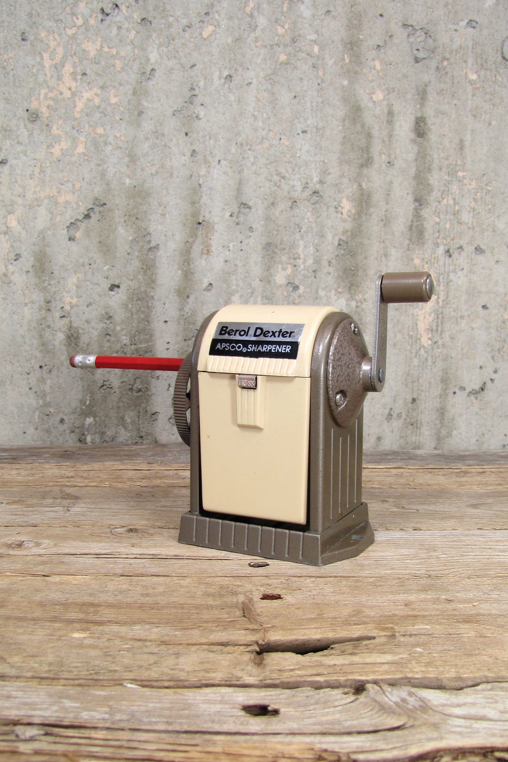 Classic Desktop Pencil Sharpener – Schoolhouse