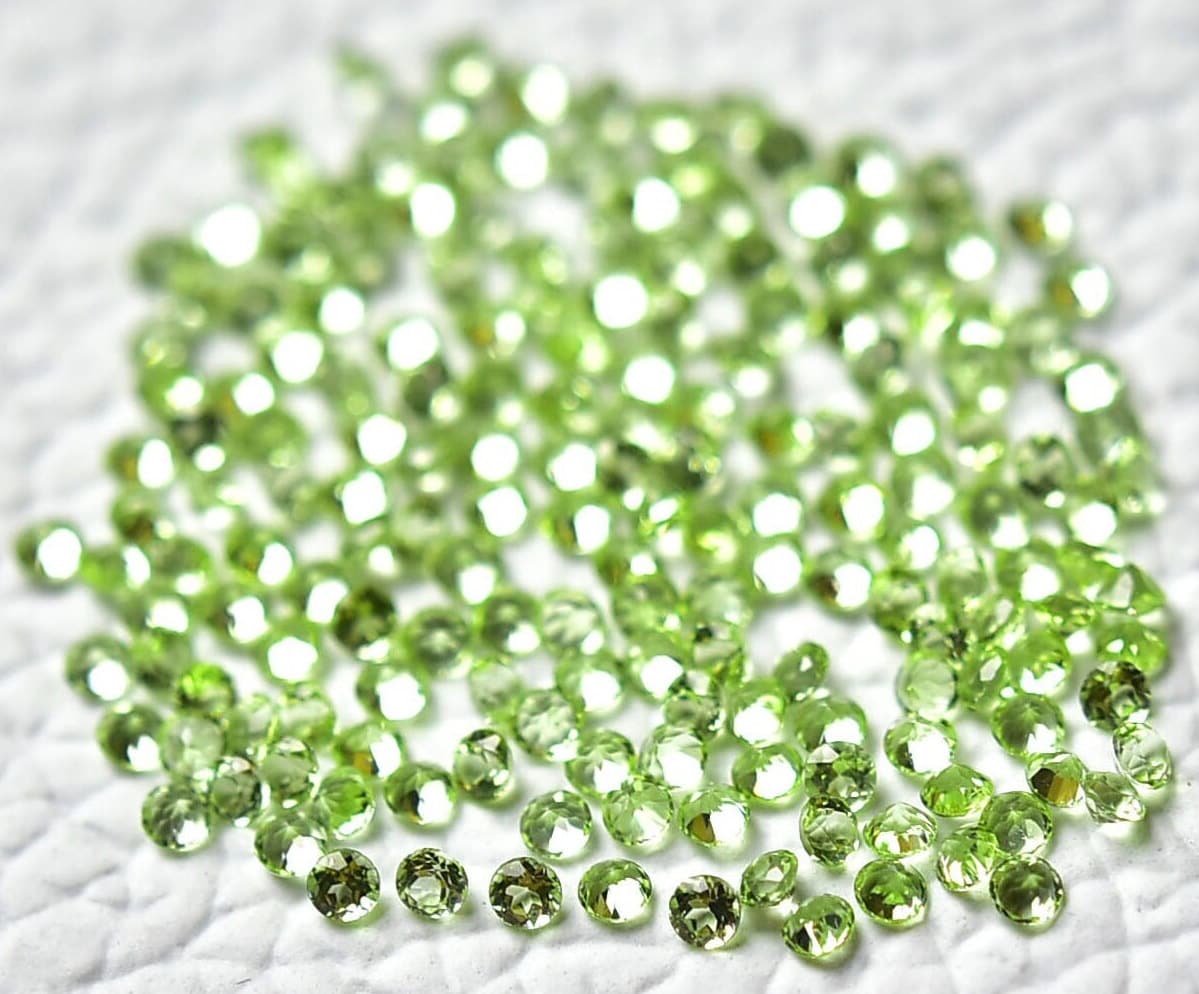 天然ペリドット ファセットルースジェムストーン 10個セット 1.2mm 1.5