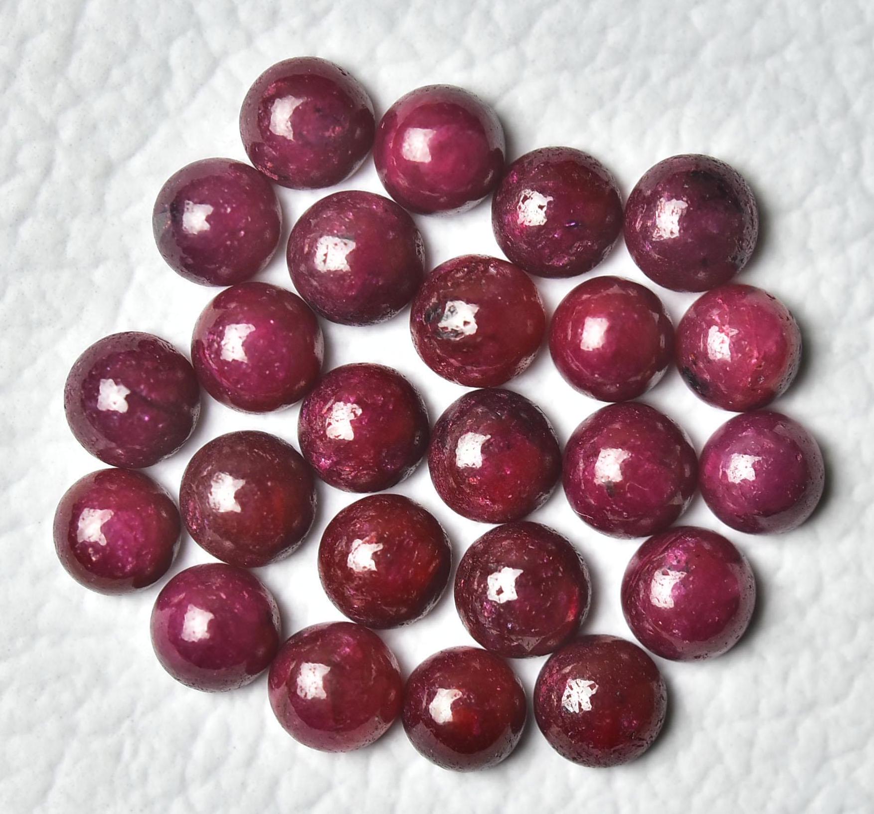 5ピース 天然ルビーカボション ロット 5.4 mm - 5.7 mm ラウンド