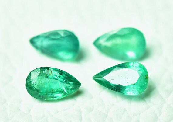 2 個ロット 天然エメラルド ファセットカット 宝石 4x6.5 mm ペア 