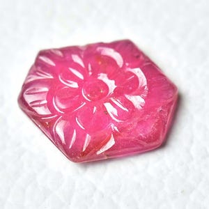 1 Piece Natural Ruby Carved Loose Gemstone 16.5x17mm Fancy Shape Rare Glass Filled Ruby Gemstone Carving Gem Stone C-3135