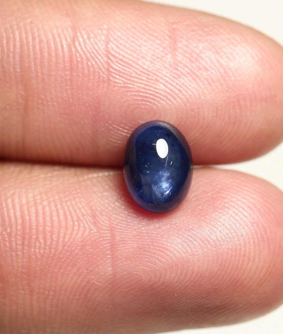 天然サファイアカボション 6 x 8 mm オーバルシェイプ 希少なブルー