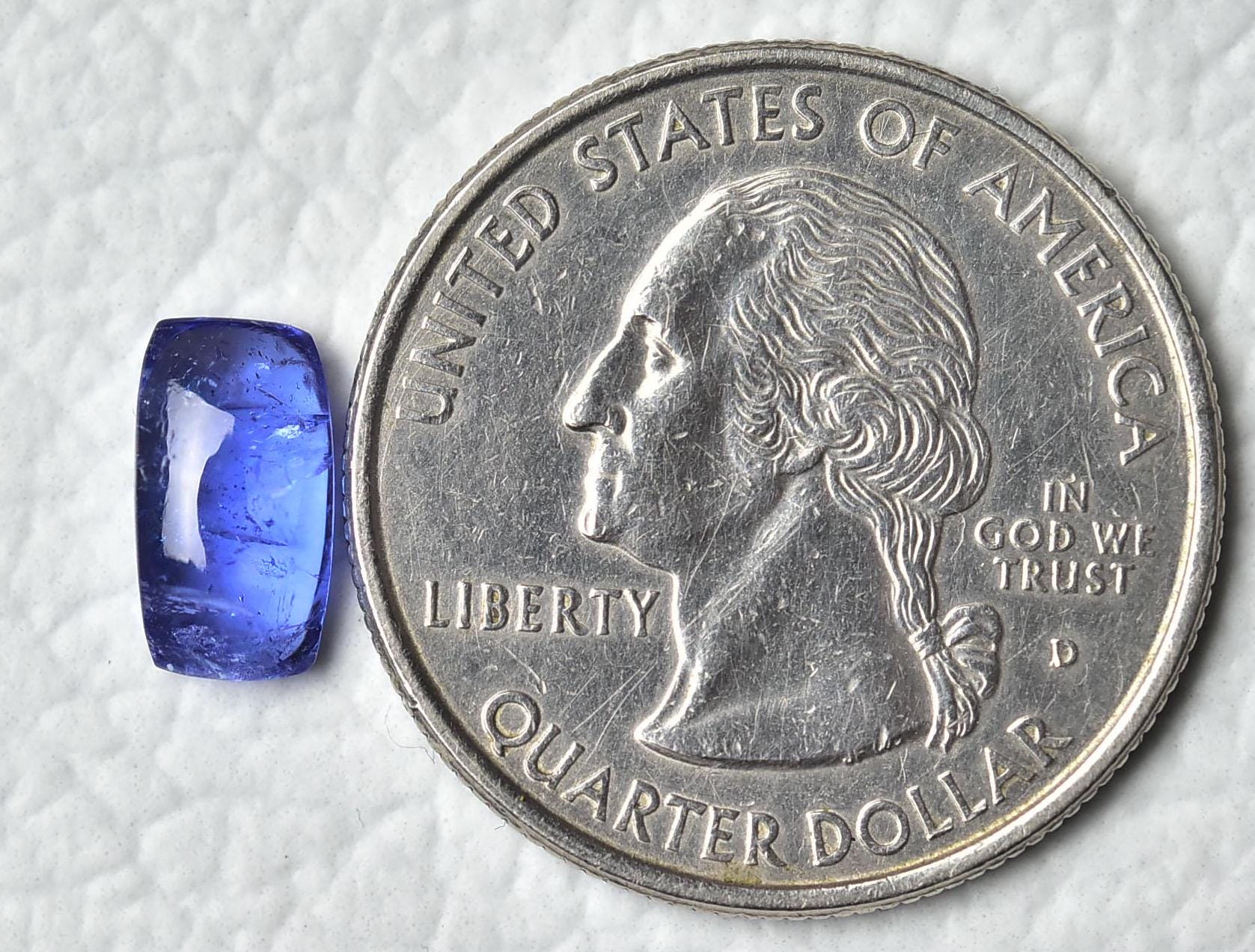 Cabochon Tanzanite Naturelle Certifiée – 31,60 Cts (17,4x16,2x9,4mm)