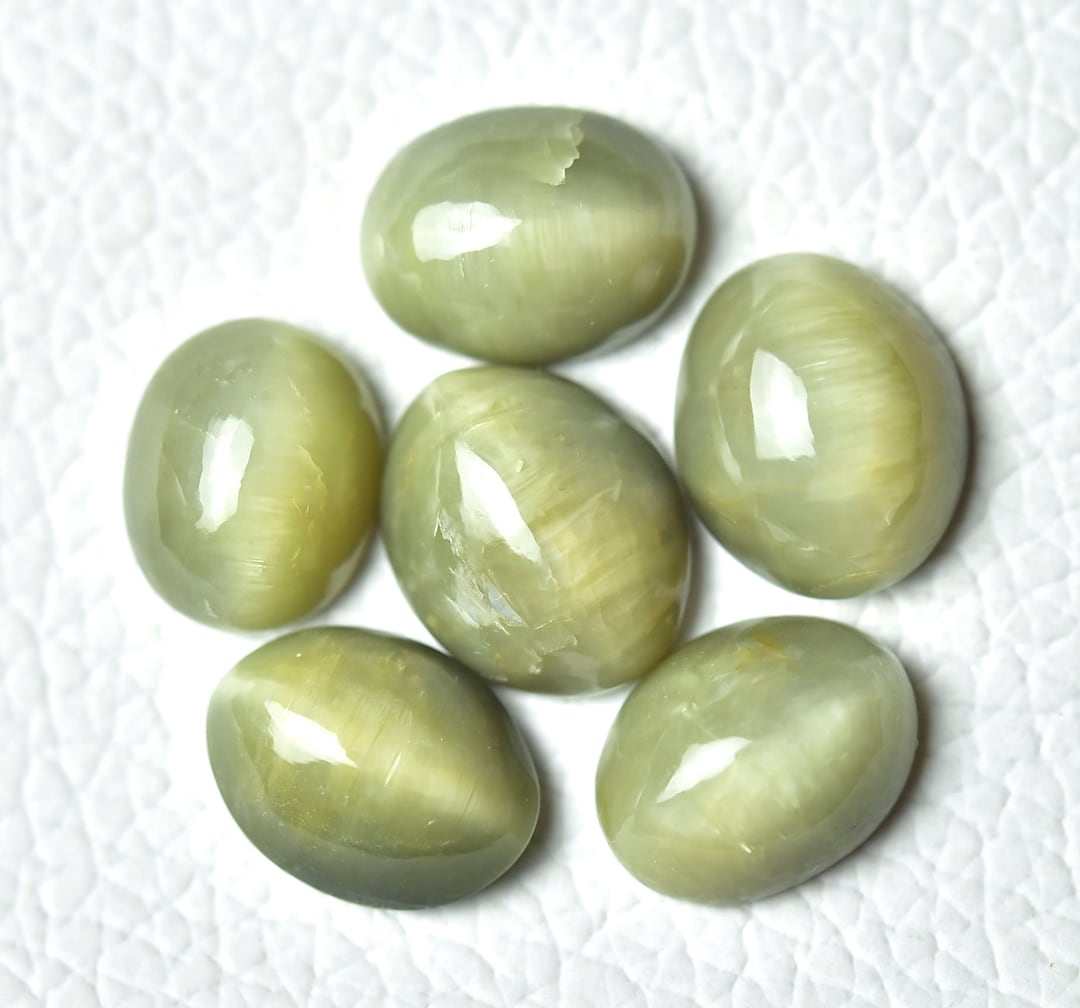 6-pieces-natural-cats-eye-cabochons-lot-9-5x12mm-11x13-5mm-oval-shape