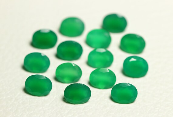 lot Natural Green Onyx 7x9mm oval cut faceted loose gemstone for jewelry 10 pcs lot Natural Green Onyx 7x9mm oval cut faceted loose gemstone for jewelry 10 pcs