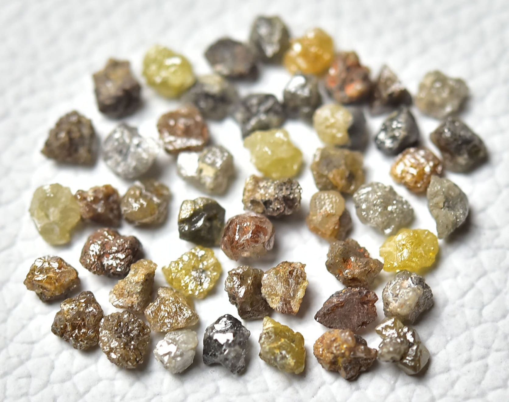 10 個 原石ダイヤモンド 3.5 mm-4.5 mm ルース天然ダイヤモンド カット  