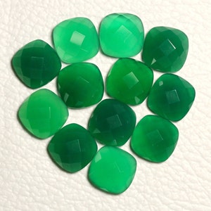 lot Natural Green Onyx 7x9mm oval cut faceted loose gemstone for jewelry 10 pcs lot Natural Green Onyx 7x9mm oval cut faceted loose gemstone for jewelry 10 pcs