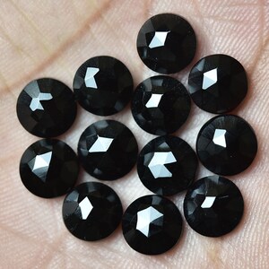 5 stuks natuurlijke zwarte onyx gefacetteerde losse edelstenen lot 7 mm 8 mm 9 mm ronde vorm onyx roos geslepen steen cabochons platte achterkant edelstenen C-10776