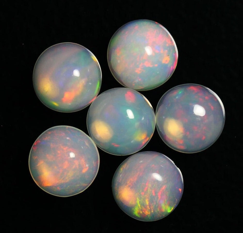 5ピース 天然エチオピアオパールカボション ロット 5.5 mm - 5.7 mm