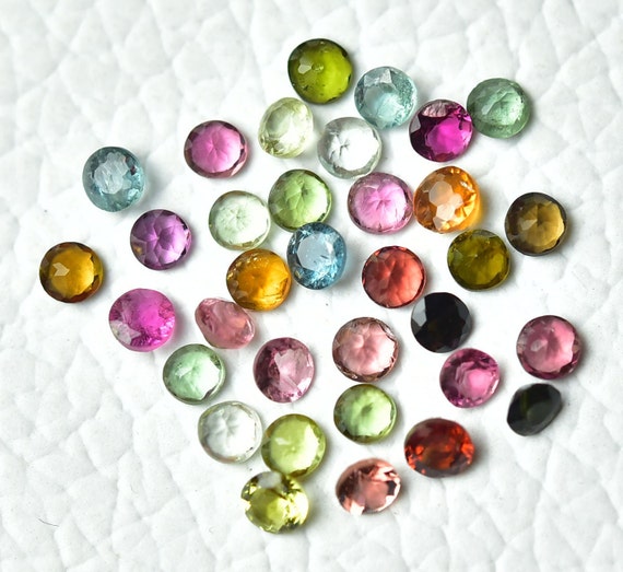 Lot De Perles Tourmaline Rose Naturelle 2.5 Mm - Rondes à Facettes, Qualité Excellente - Non Traitées, Origine Afrique